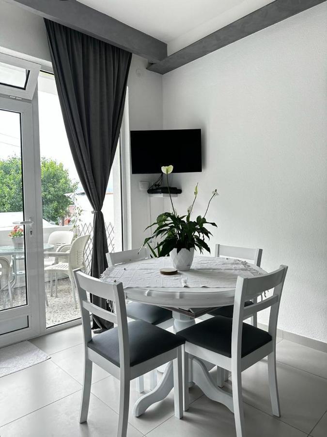 Apartments Boka Pearl Kotor Bagian luar foto
