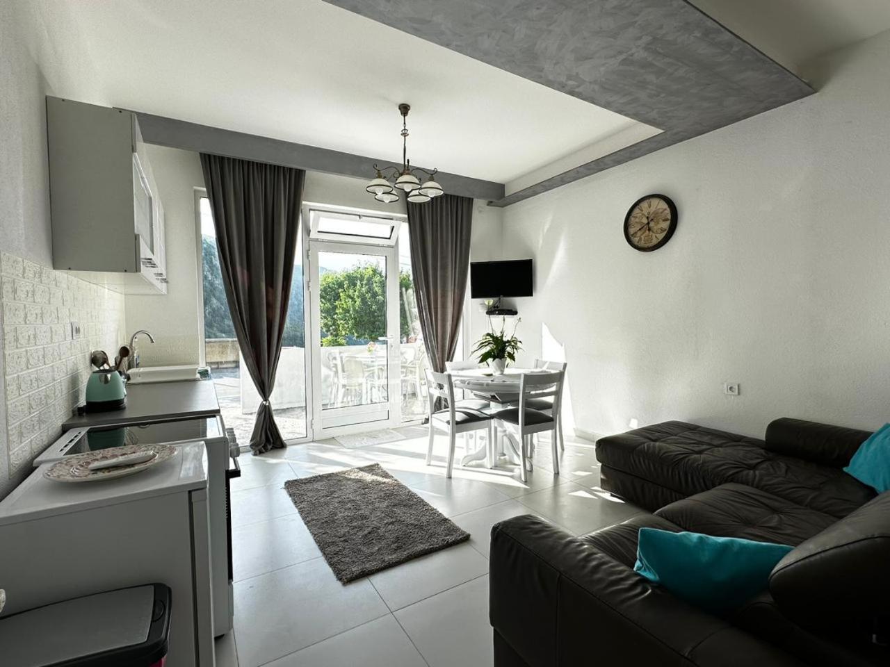 Apartments Boka Pearl Kotor Bagian luar foto