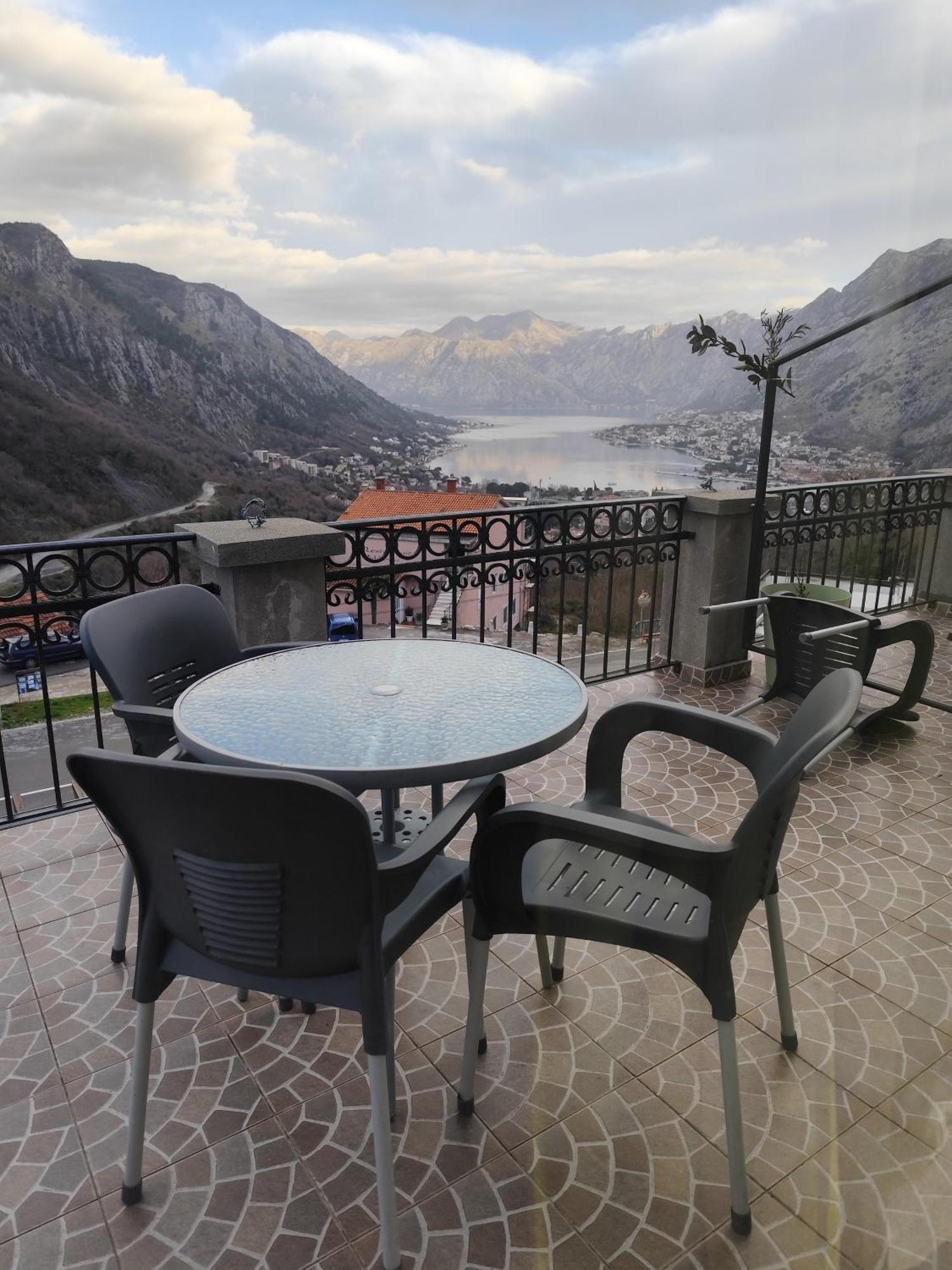 Apartments Boka Pearl Kotor Bagian luar foto